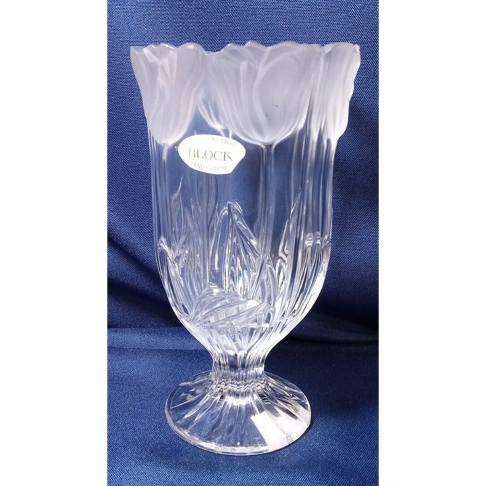 7" Footed Vase Tulip by BLOCK -NO CHIPS‎